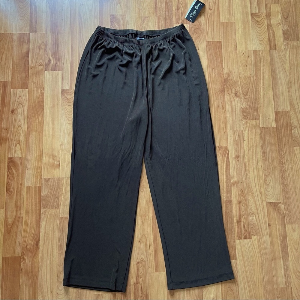 Maggie Barnes Liquid Knit Brown Pull On Elastic Waist Pants Size 14/16